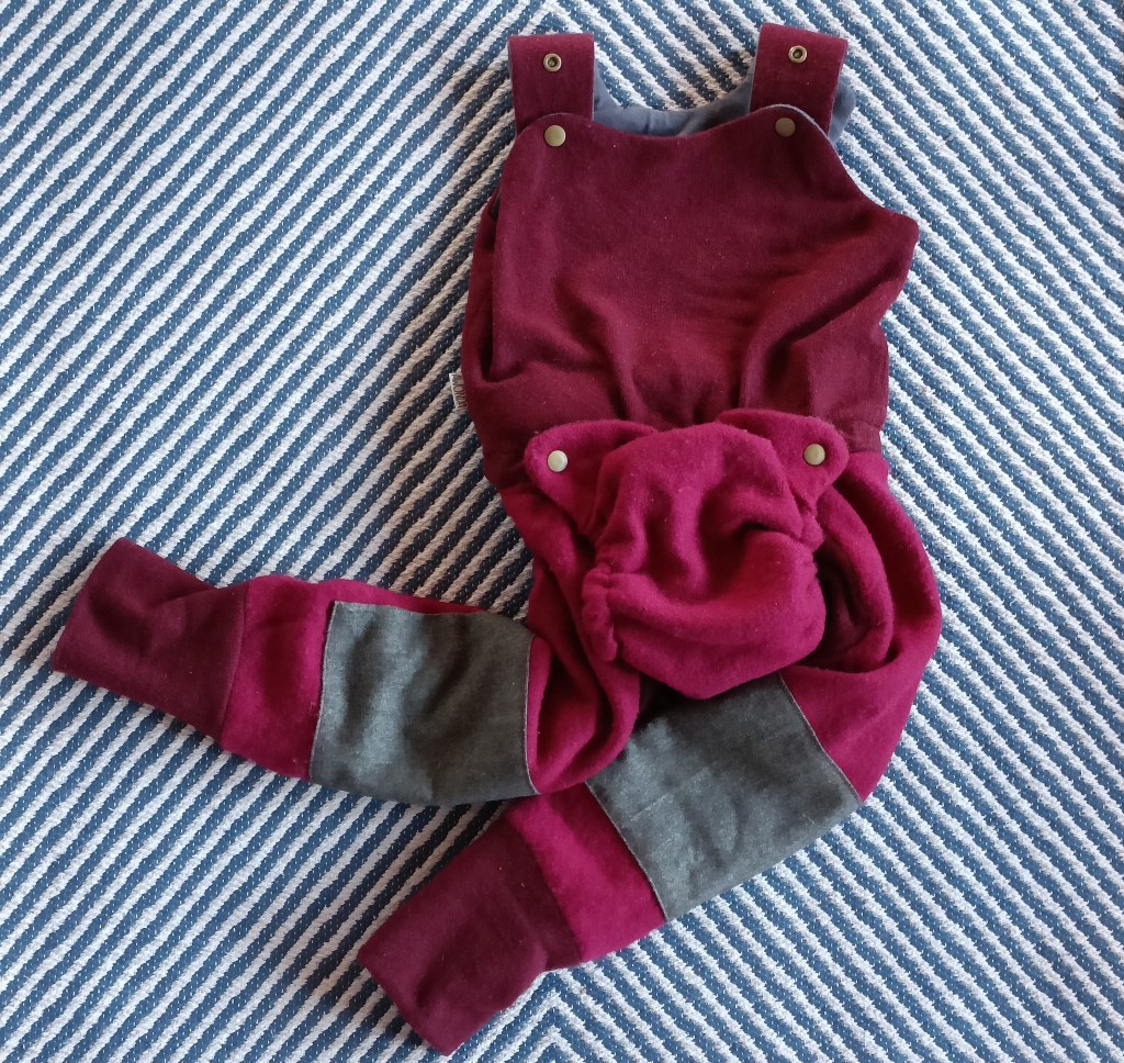 Mit der Abhaltehose von AWONDA lässt sich dein Baby schnell abhalten, Bild: (c) Windelfreibaby