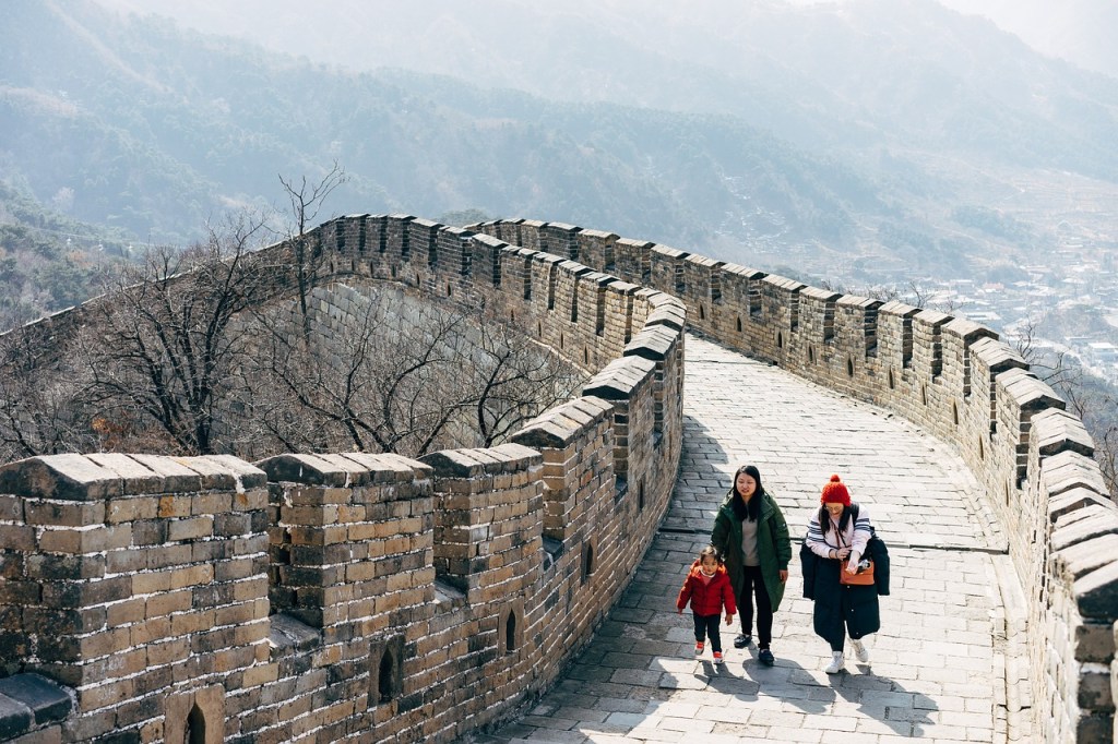 China gilt mit etwa 1,41 Milliarden Menschen als eines der bevölkerungsreichsten Länder der Welt